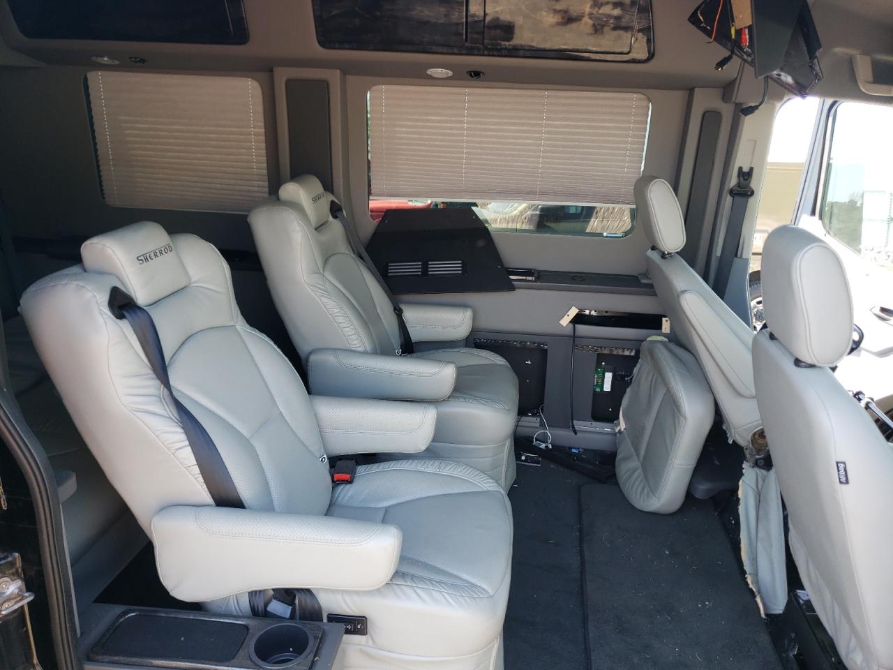 Photo 6 from auction – 2016 FORD TRANSIT T- with VIN 1FTYR2CG4GKA09635