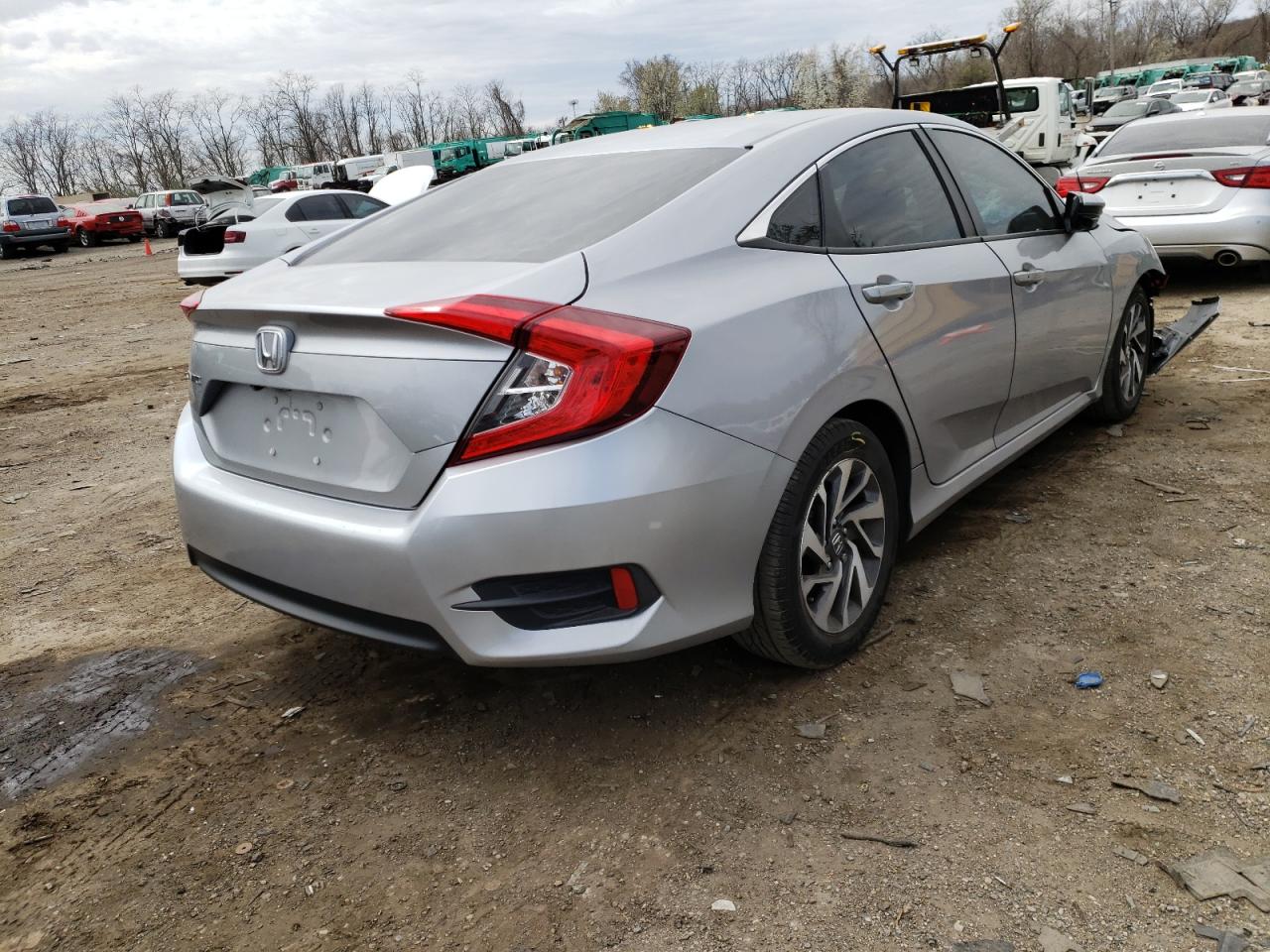 Photo 4 from auction – 2016 HONDA CIVIC EX with VIN 19XFC2F86GE230315