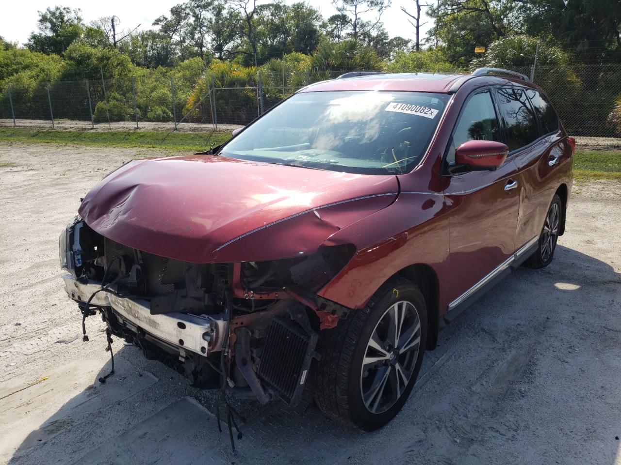 Photo 2 from auction – 2018 NISSAN PATHFINDER with VIN 5N1DR2MN2JC619624