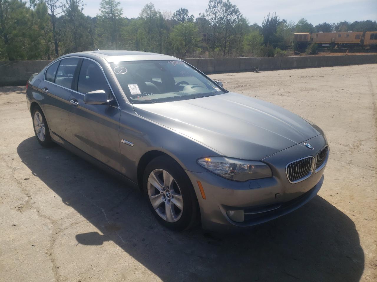 BMW 528 I 2011 with VIN WBAFR1C5XBC749710 - Photo from auction