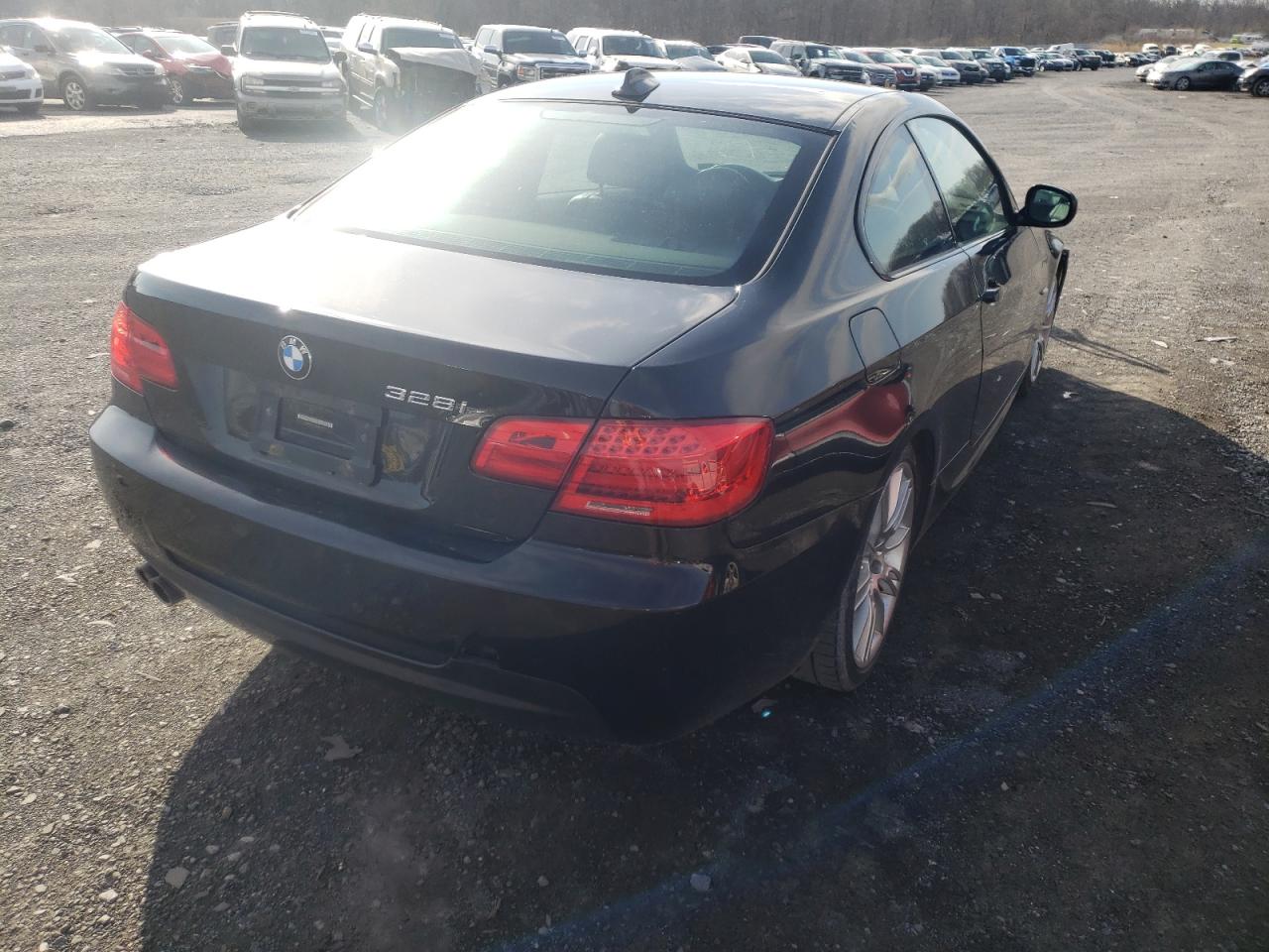 Photo 4 from auction – 2011 BMW 328 I with VIN WBAKE3C59BE444578