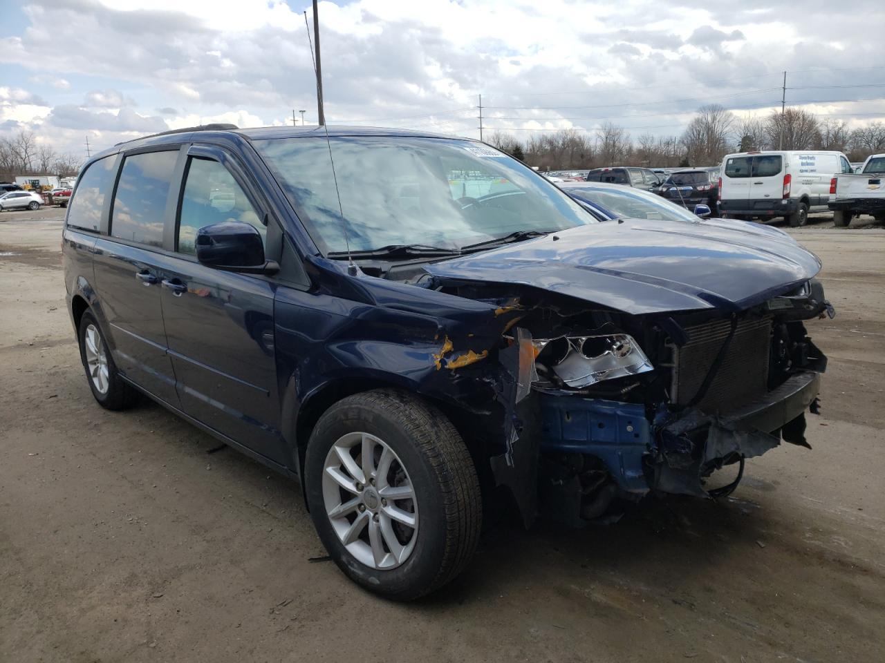 DODGE GRAND CARA 2015 with VIN 2C4RDGCG8FR668446 - Photo from auction