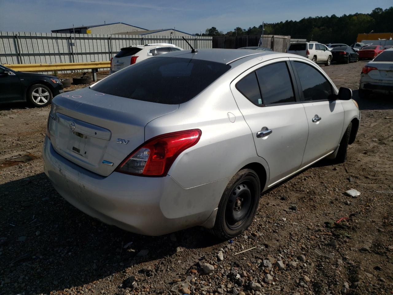 Photo 4 from auction – 2012 NISSAN VERSA S with VIN 3N1CN7AP3CL947028
