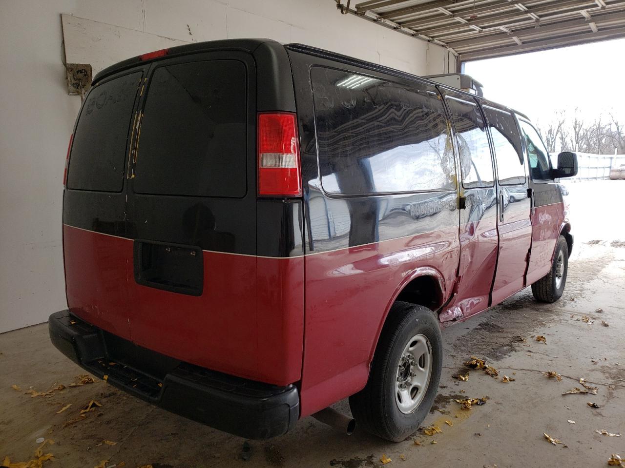 Photo 4 from auction – 2015 GMC SAVANA G25 with VIN 1GTW7FCF6F1284150