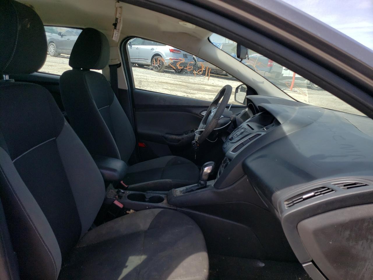 Photo 5 from auction – 2013 FORD FOCUS SE with VIN 1FADP3F25DL244101