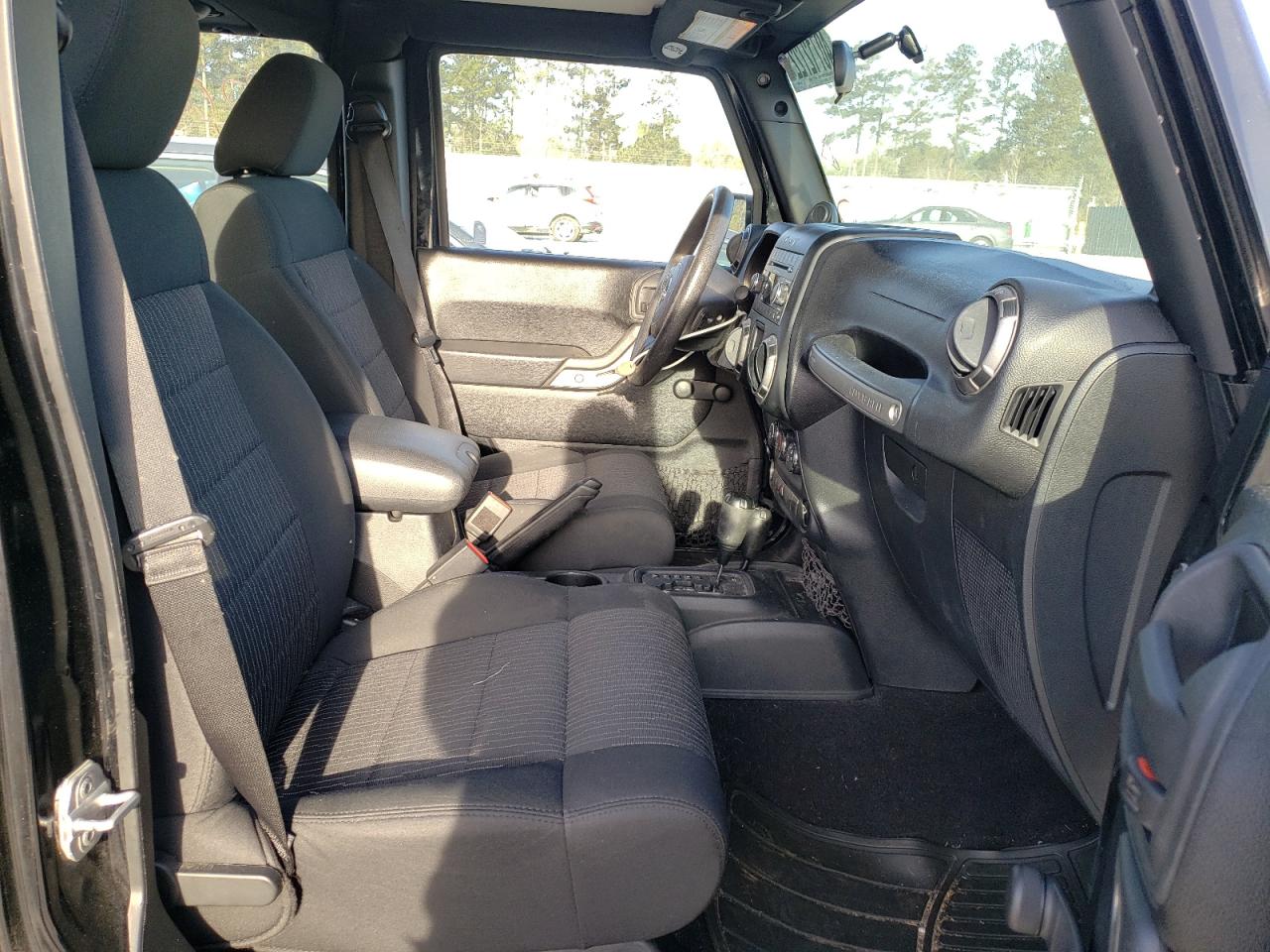 Photo 5 from auction – 2011 JEEP WRANGLER U with VIN 1J4BA3H17BL536864