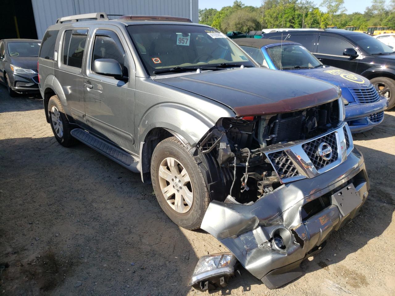 Foto 1 de la subasta – 2005 NISSAN PATHFINDER con VIN 5N1AR18W15C702841