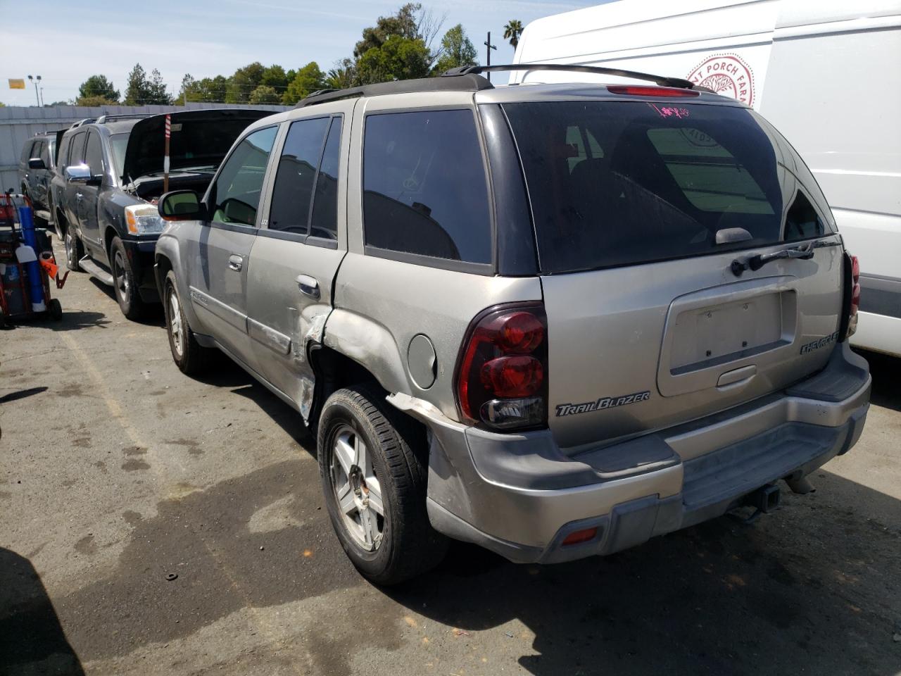 Photo 3 from auction – 2002 CHEVROLET TRAILBLAZE with VIN 1GNDT13S522414210