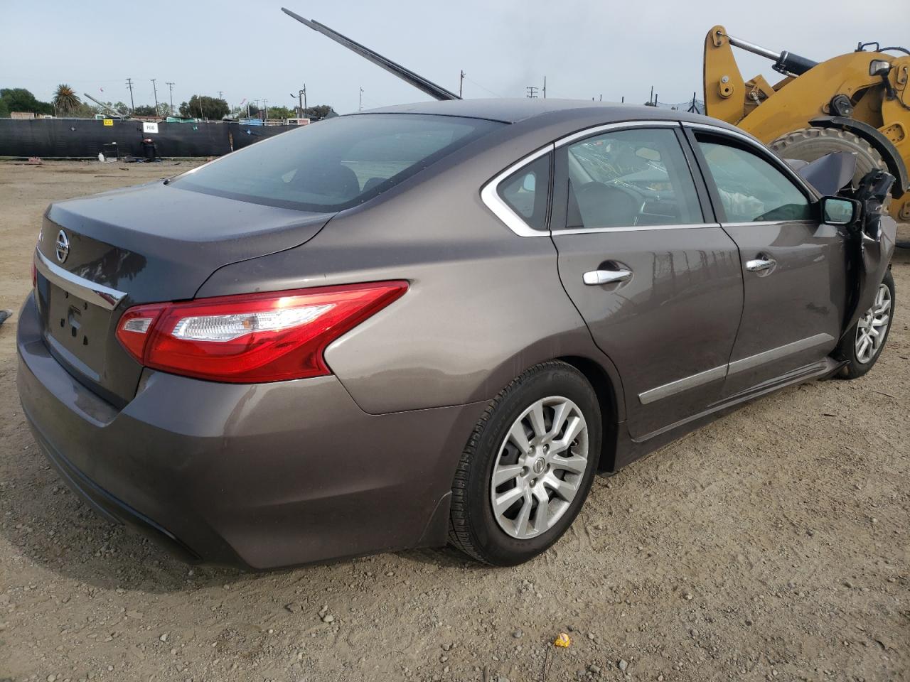 Photo 4 from auction – 2016 NISSAN ALTIMA 2.5 with VIN 1N4AL3AP7GC111510