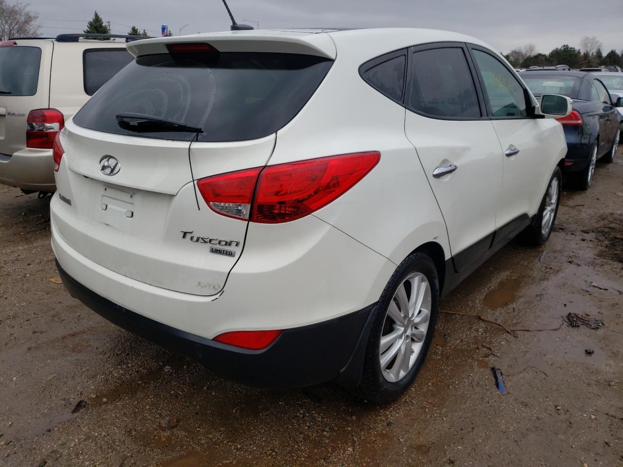 Photo 4 from auction – 2012 HYUNDAI TUCSON GLS with VIN KM8JUCAC4CU454263