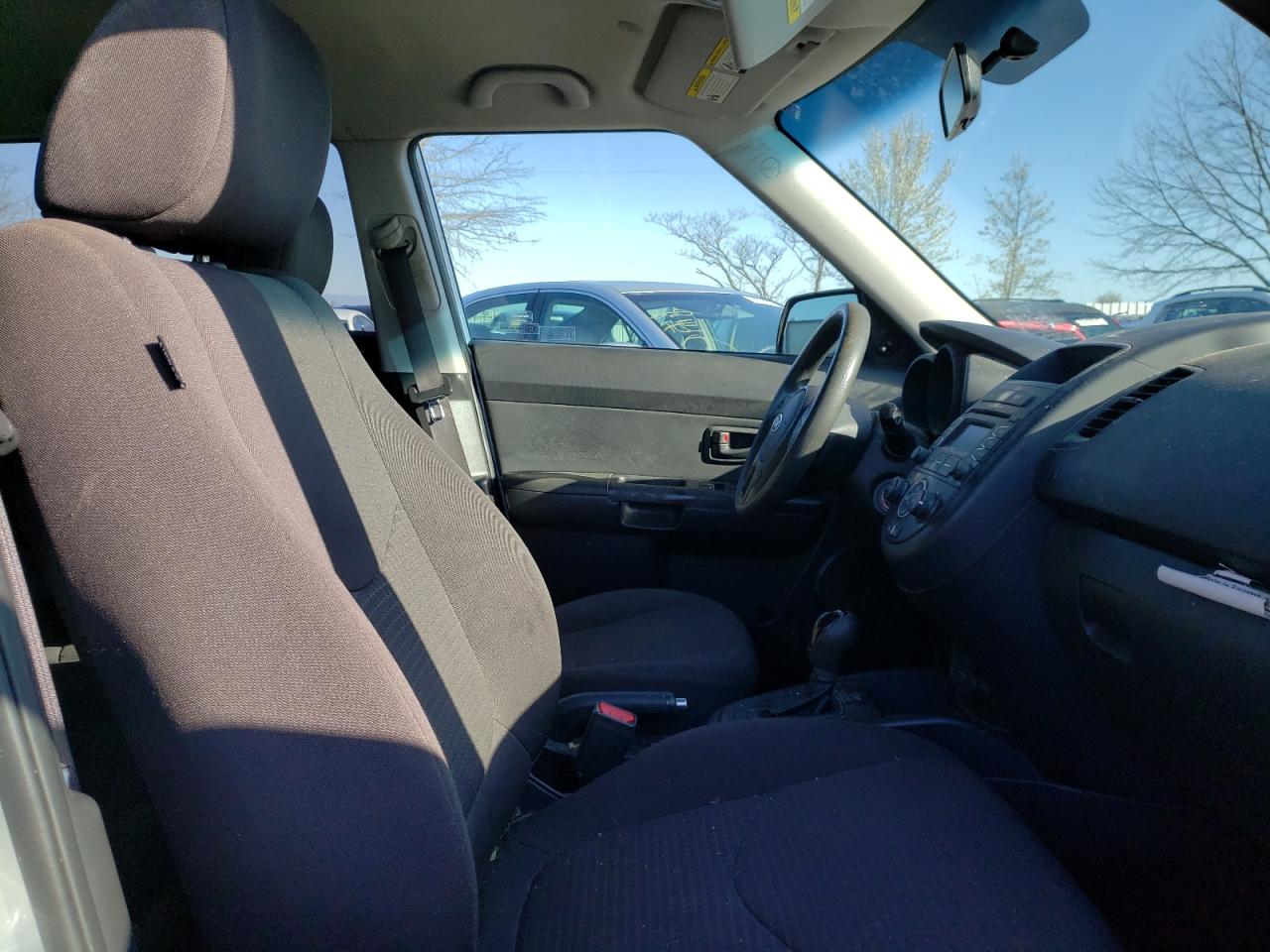 Фото 5 с аукциона – 2012 KIA SOUL с VIN KNDJT2A51C7415907