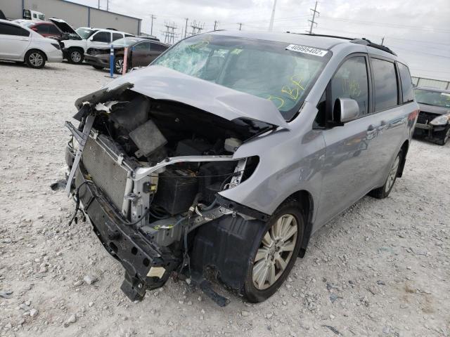 Photo 2 from auction – 2017 TOYOTA SIENNA LE with VIN 5TDJZ3DC8HS181387