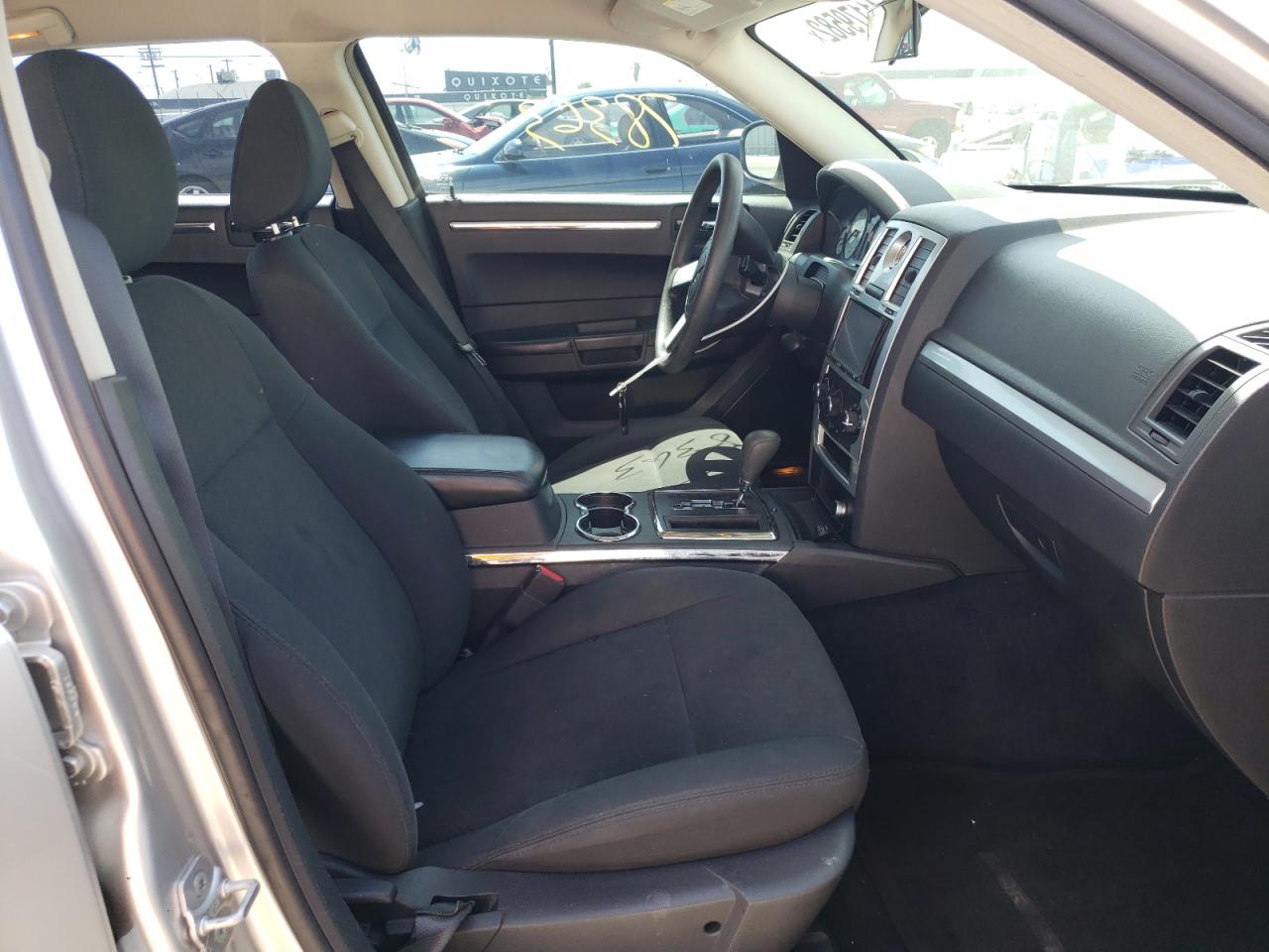 Zdjęcie 5 z aukcji – 2010 CHRYSLER 300 TOURIN z VIN 2C3CA4CD7AH329697