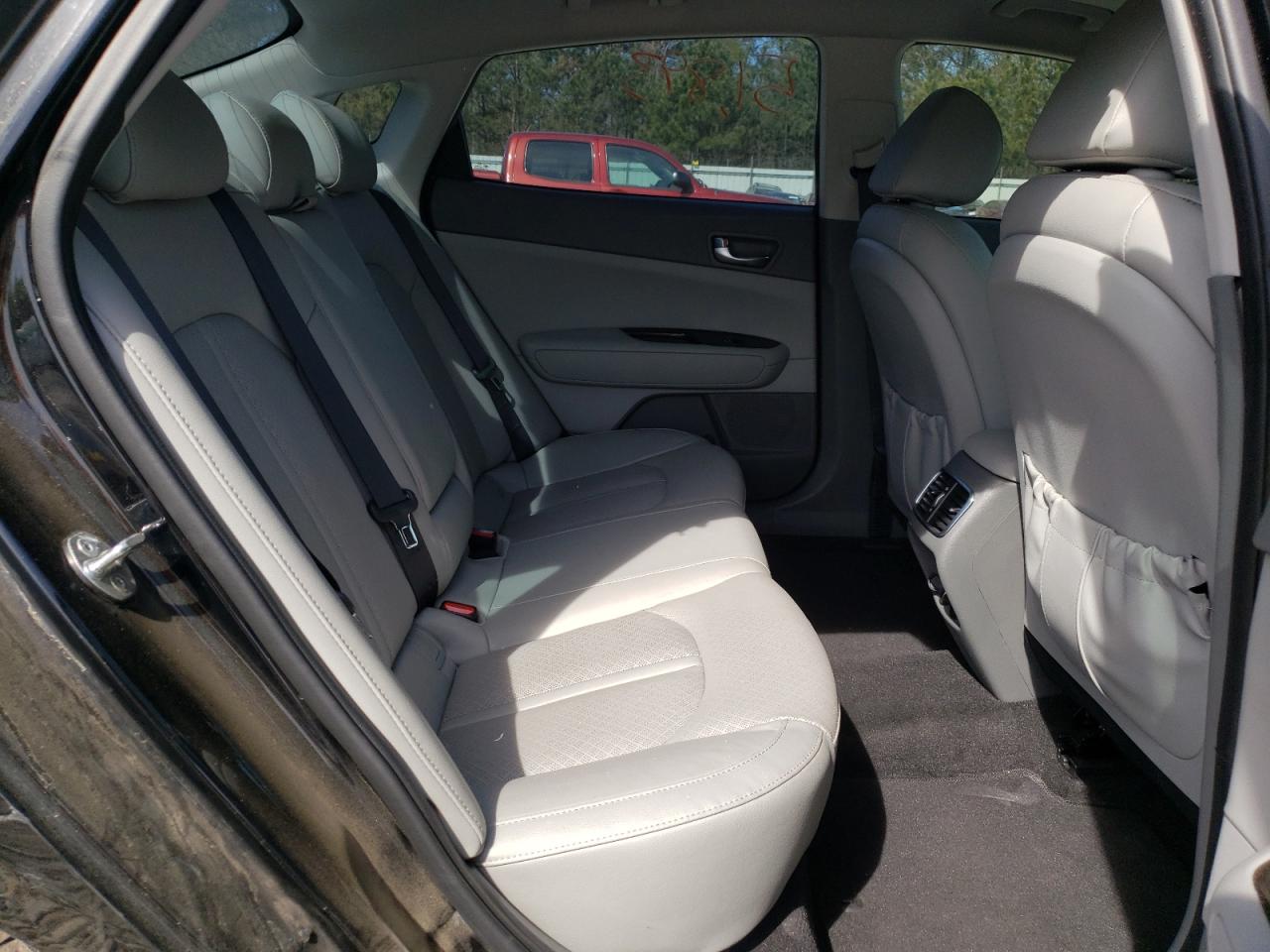 Photo 6 from auction – 2018 KIA OPTIMA EX with VIN 5XXGU4L39JG257576