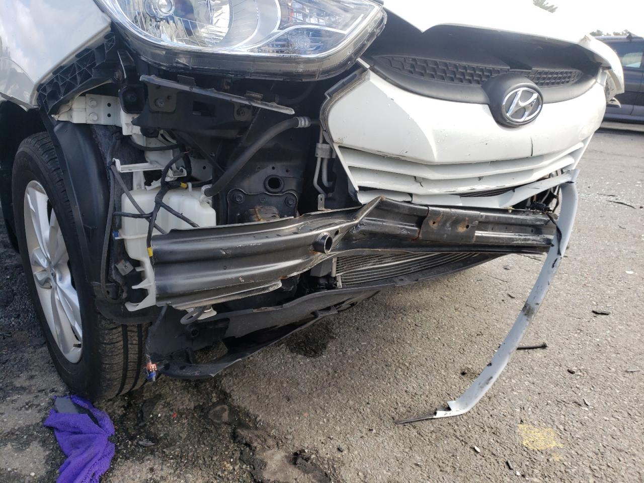 Photo 9 from auction – 2013 HYUNDAI TUCSON GLS with VIN KM8JUCAC2DU693084