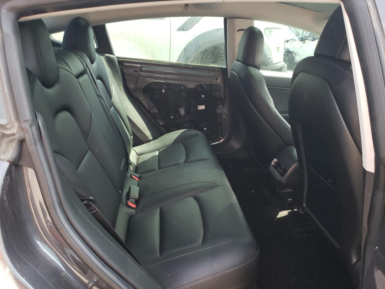 Photo 6 from auction – 2018 TESLA MODEL 3 with VIN 5YJ3E1EA8JF045132