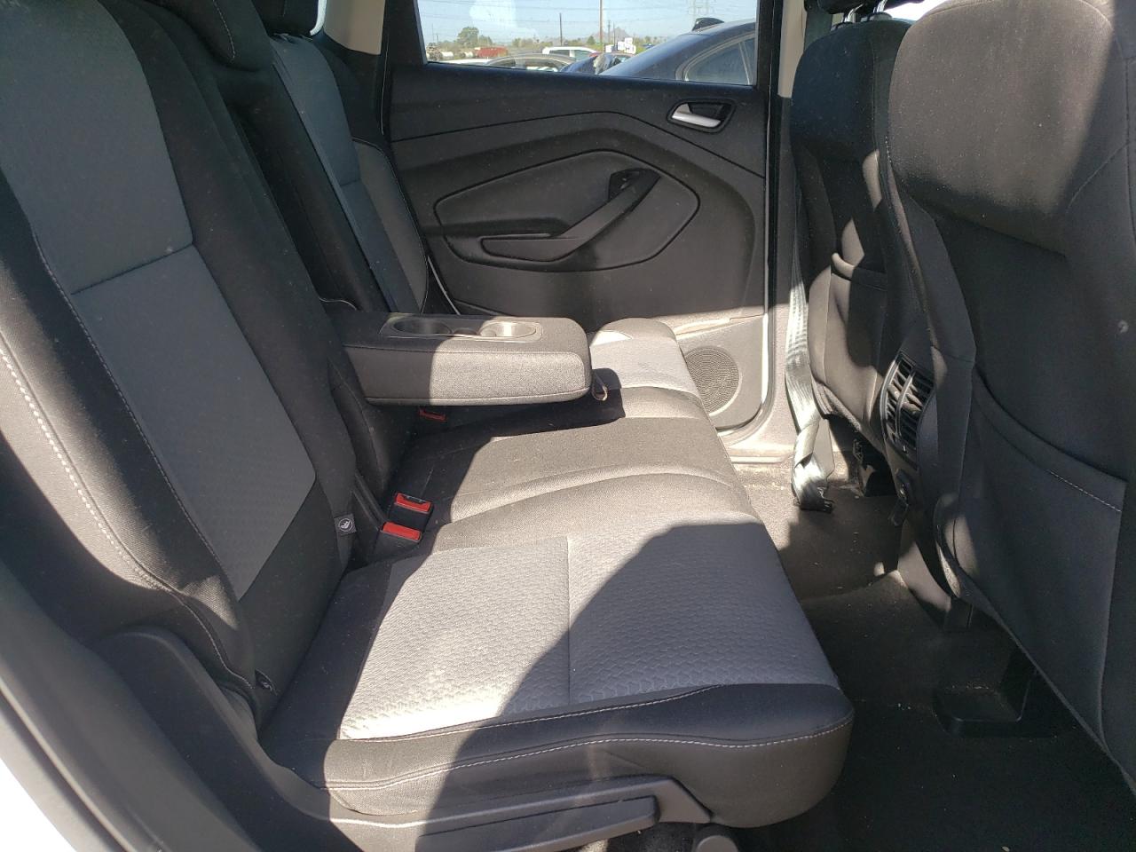 Photo 6 from auction – 2017 FORD ESCAPE SE with VIN 1FMCU0G91HUC03405