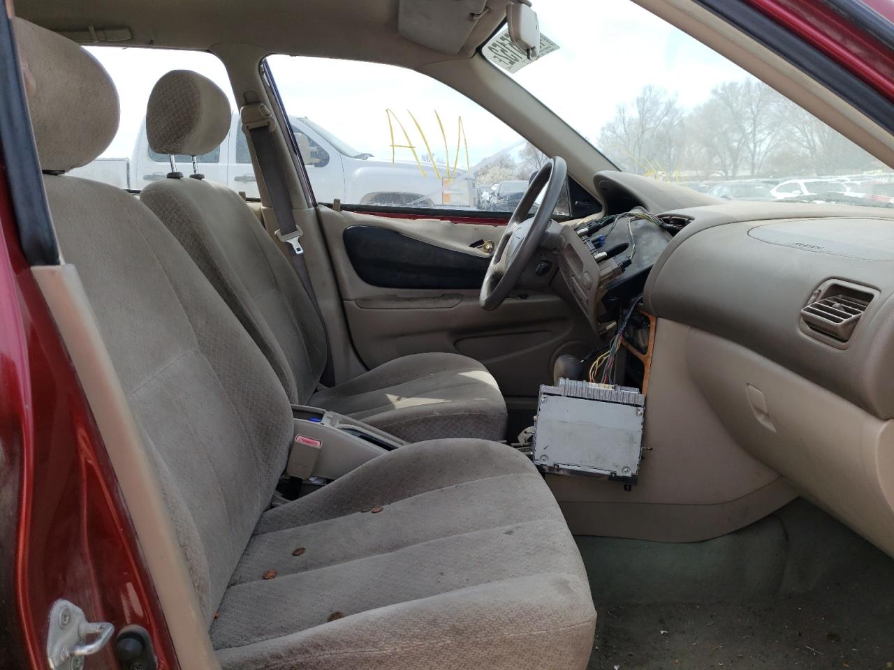 Photo 5 from auction – 2000 TOYOTA COROLLA VE with VIN 1NXBR12E5YZ313767