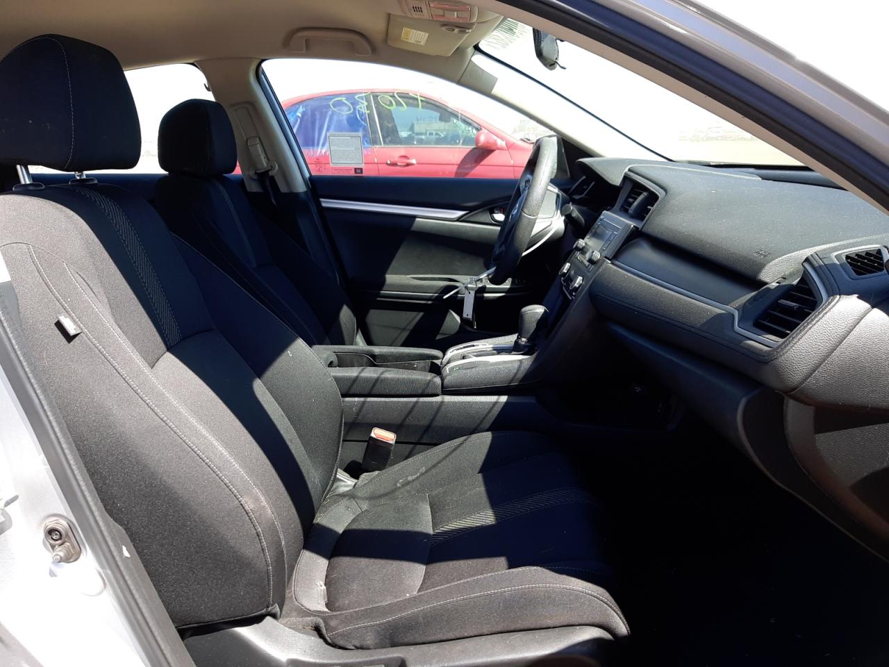 Photo 5 from auction – 2017 HONDA CIVIC LX with VIN 2HGFC2F55HH527041