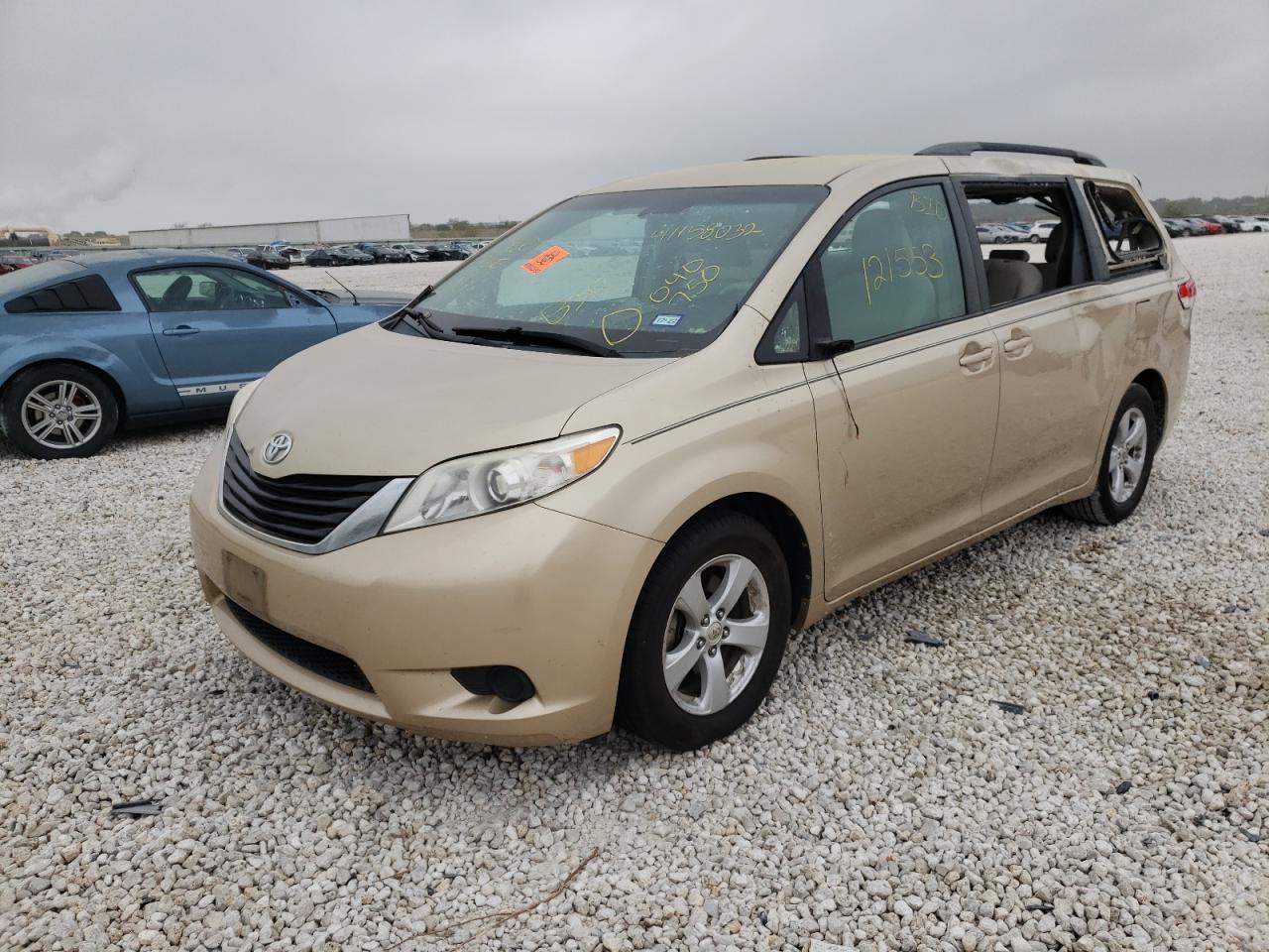 Photo 9 from auction – 2011 TOYOTA SIENNA LE with VIN 5TDKK3DC9BS040750
