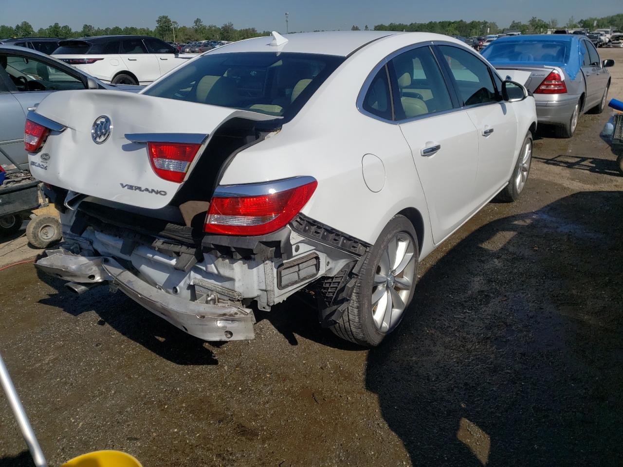 Photo 4 from auction – 2012 BUICK VERANO with VIN 1G4PP5SK6C4226400
