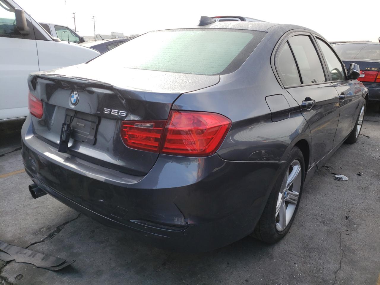 Photo 17 from auction – 2012 BMW 328 I with VIN WBA3A5C57CF340288