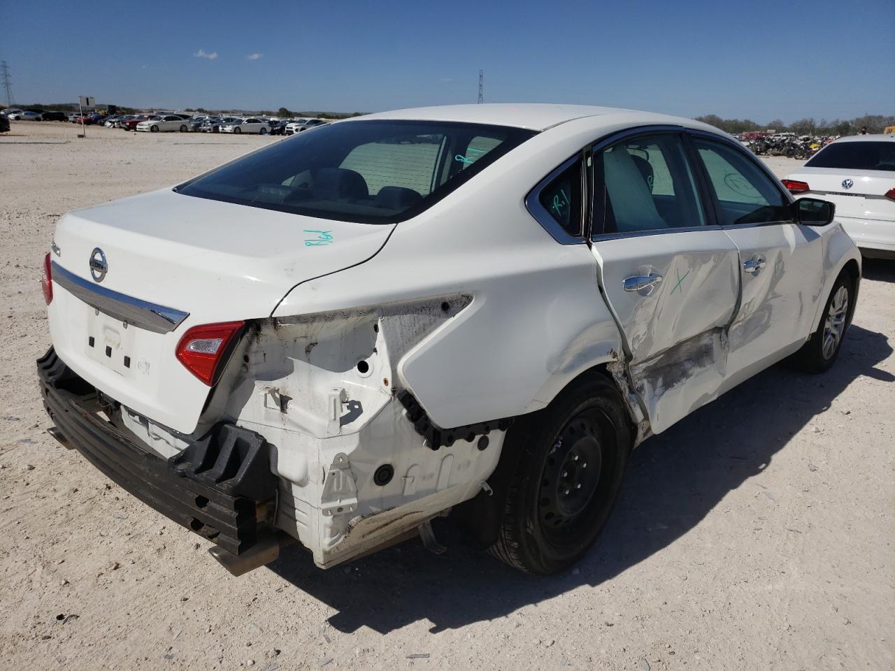 Photo 4 from auction – 2016 NISSAN ALTIMA 2.5 with VIN 1N4AL3AP7GC171321