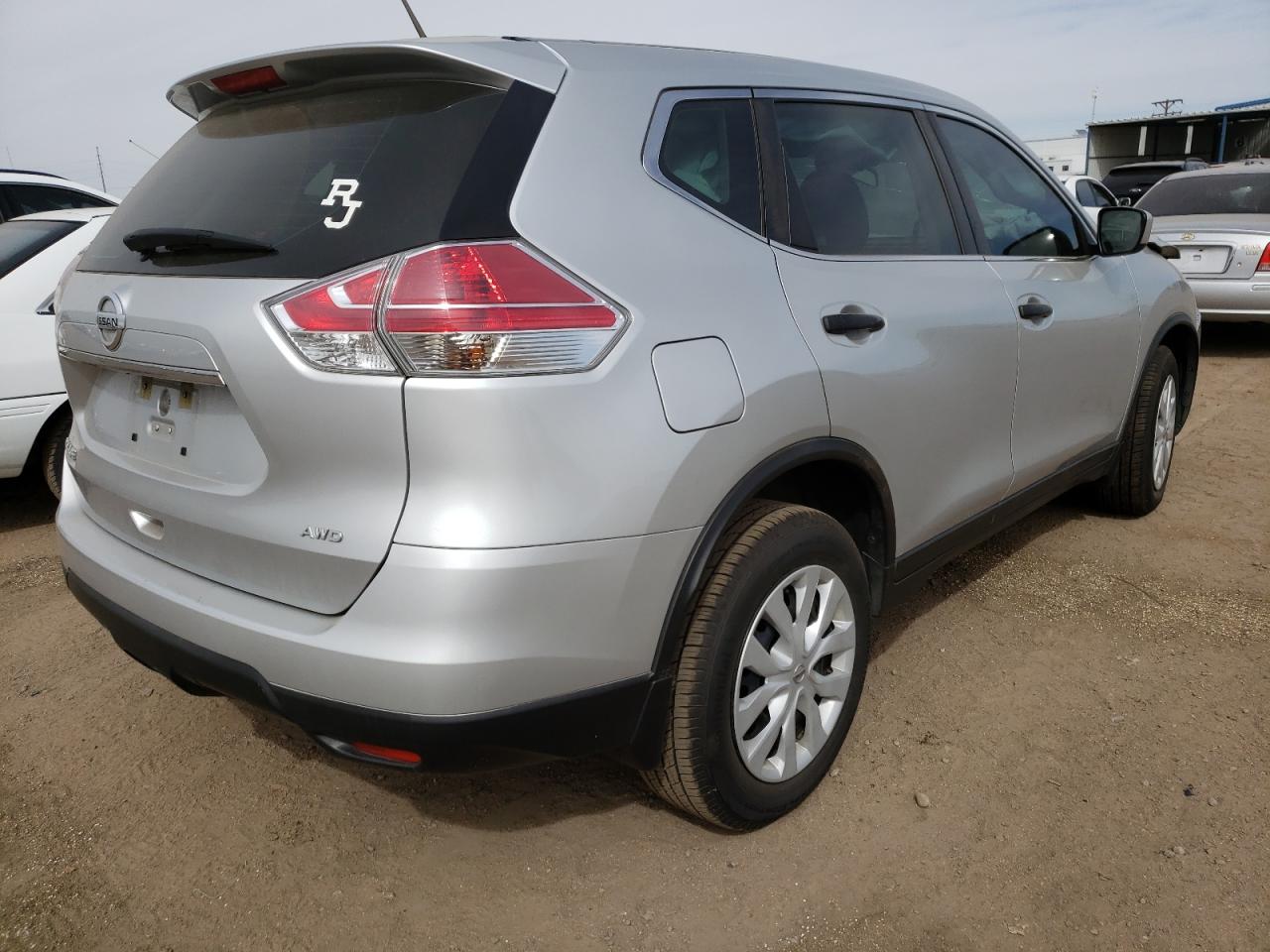 Photo 4 from auction – 2016 NISSAN ROGUE S with VIN KNMAT2MV1GP737352