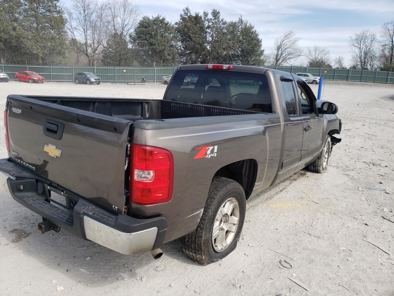 Photo 4 from auction – 2007 CHEVROLET SILVERADO with VIN 1GCEK19037Z530414