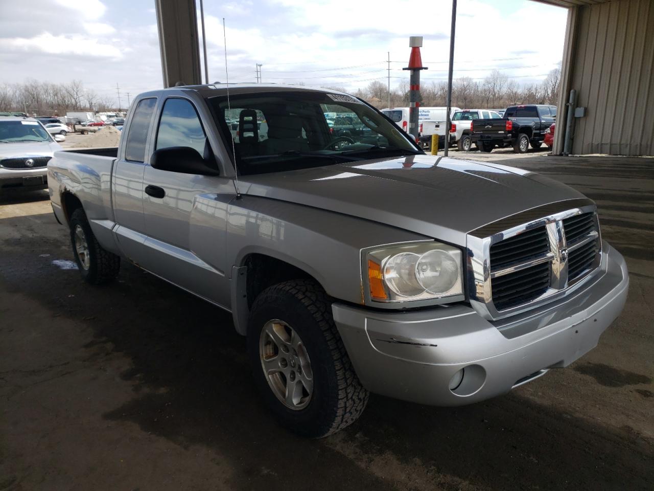 DODGE DAKOTA SLT 2006 with VIN 1D7HW42N26S715849 - Photo from auction