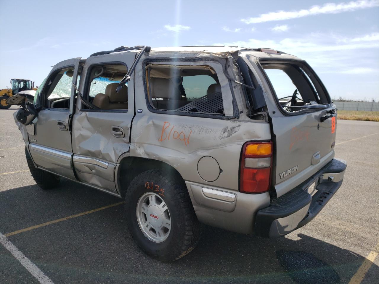 Photo 3 from auction – 2001 GMC YUKON with VIN 1GKEC13T71R170009