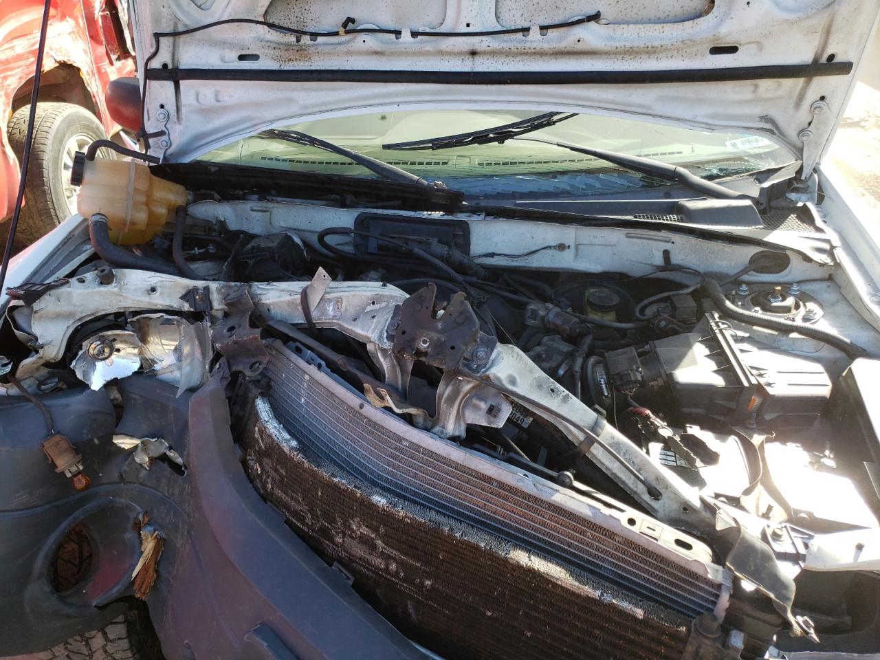 Photo 7 from auction – 2003 FORD ESCAPE XLT with VIN 1FMYU03193KC04084