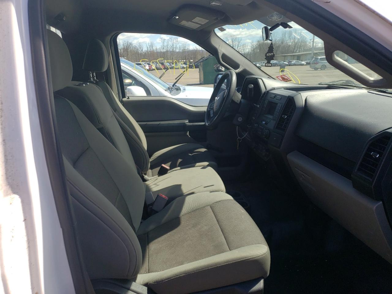 Photo 6 from auction – 2015 FORD F150 with VIN 1FTMF1C8XFKD69811