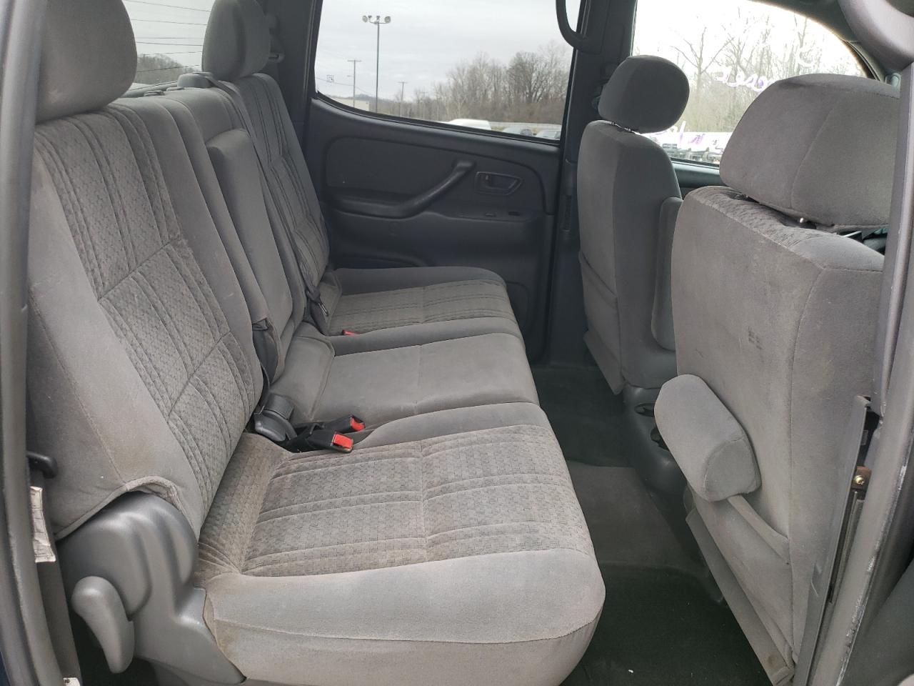 Photo 6 from auction – 2004 TOYOTA TUNDRA DOU with VIN 5TBDT44104S460239