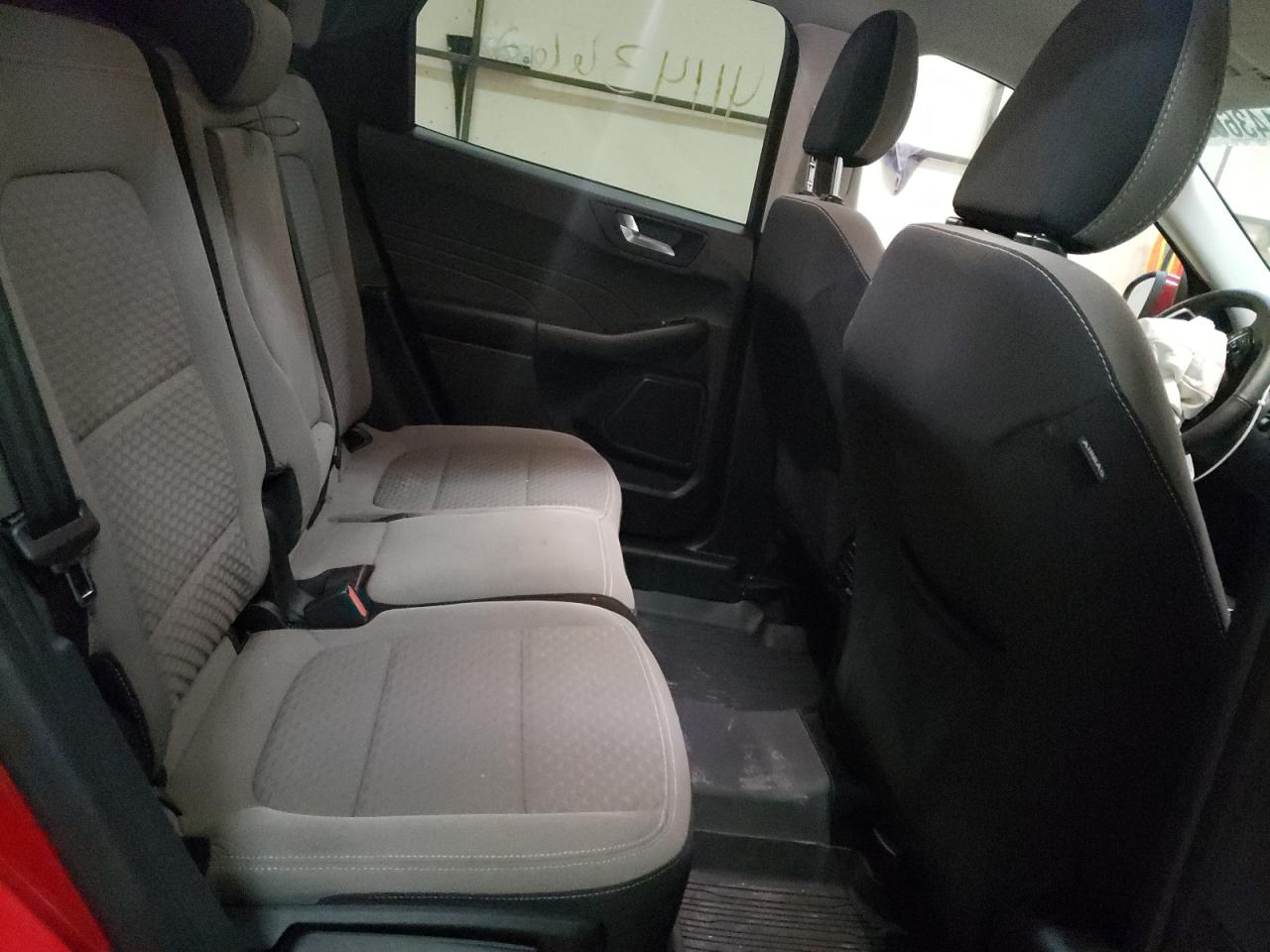 Photo 6 from auction – 2021 FORD ESCAPE SE with VIN 1FMCU9G66MUA68166