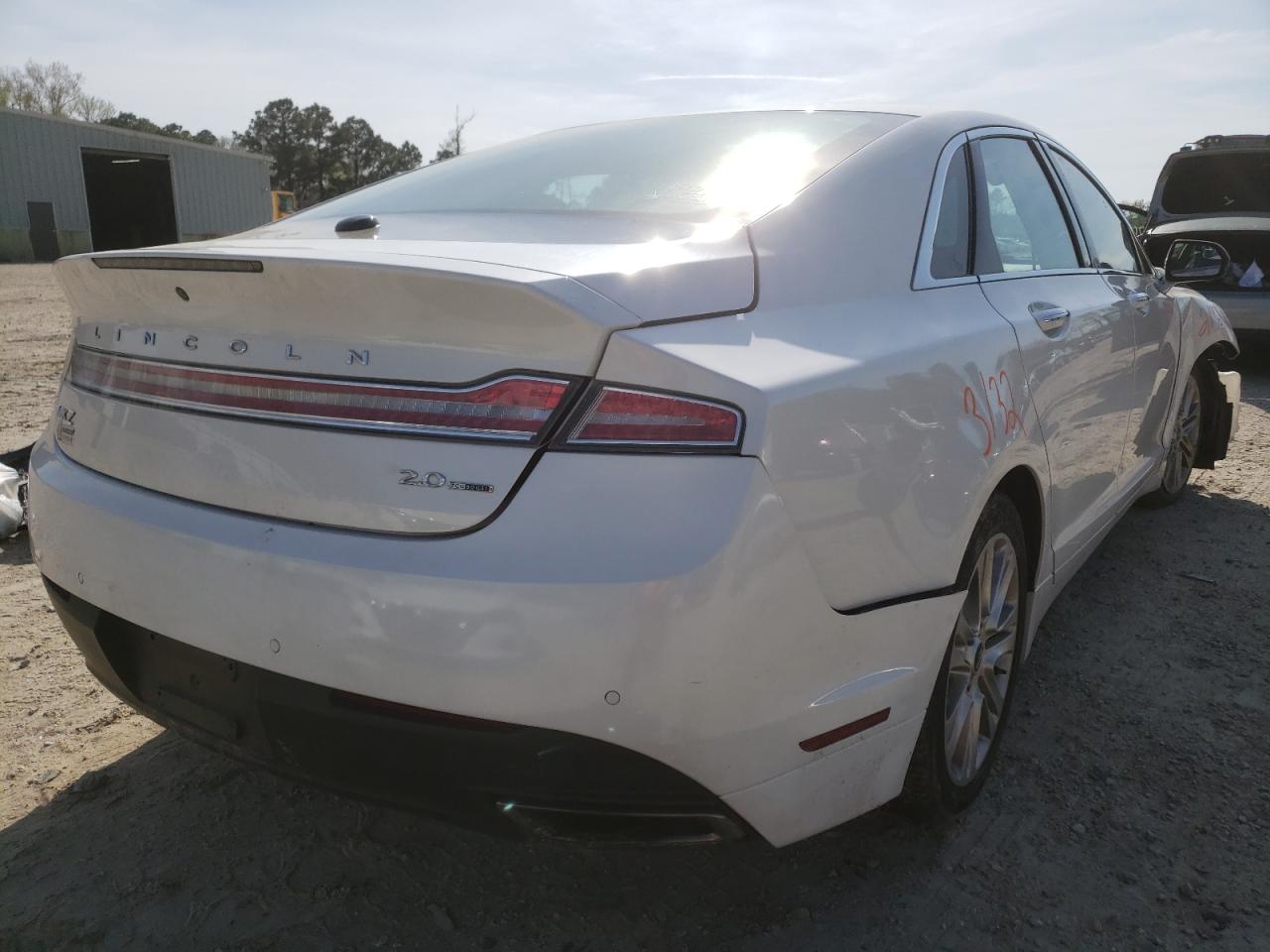Photo 4 from auction – 2016 LINCOLN MKZ with VIN 3LN6L2G95GR621337