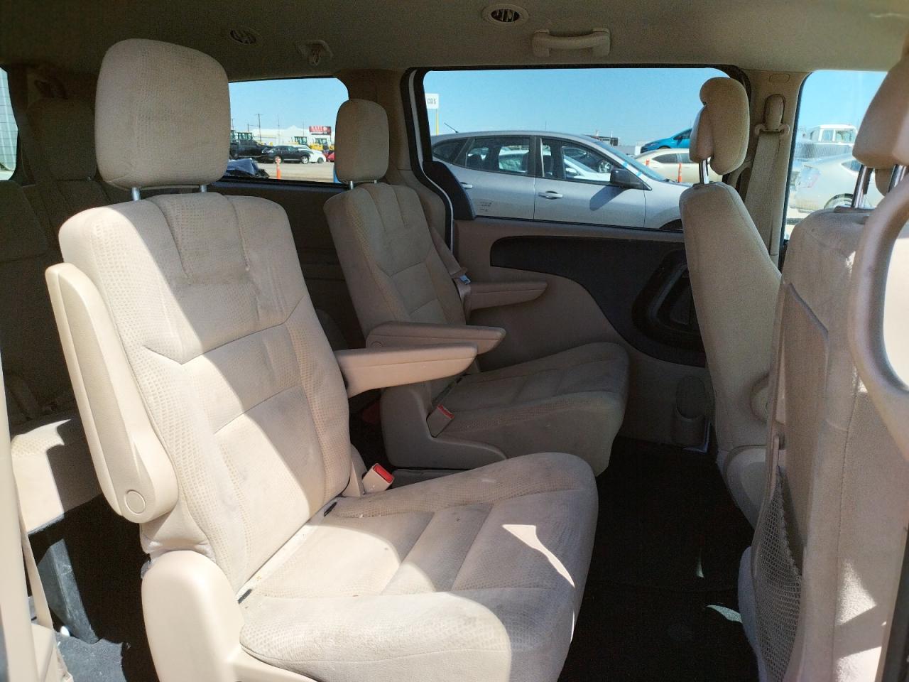 Photo 6 from auction – 2016 DODGE GRAND CARA with VIN 2C4RDGCG3GR273771