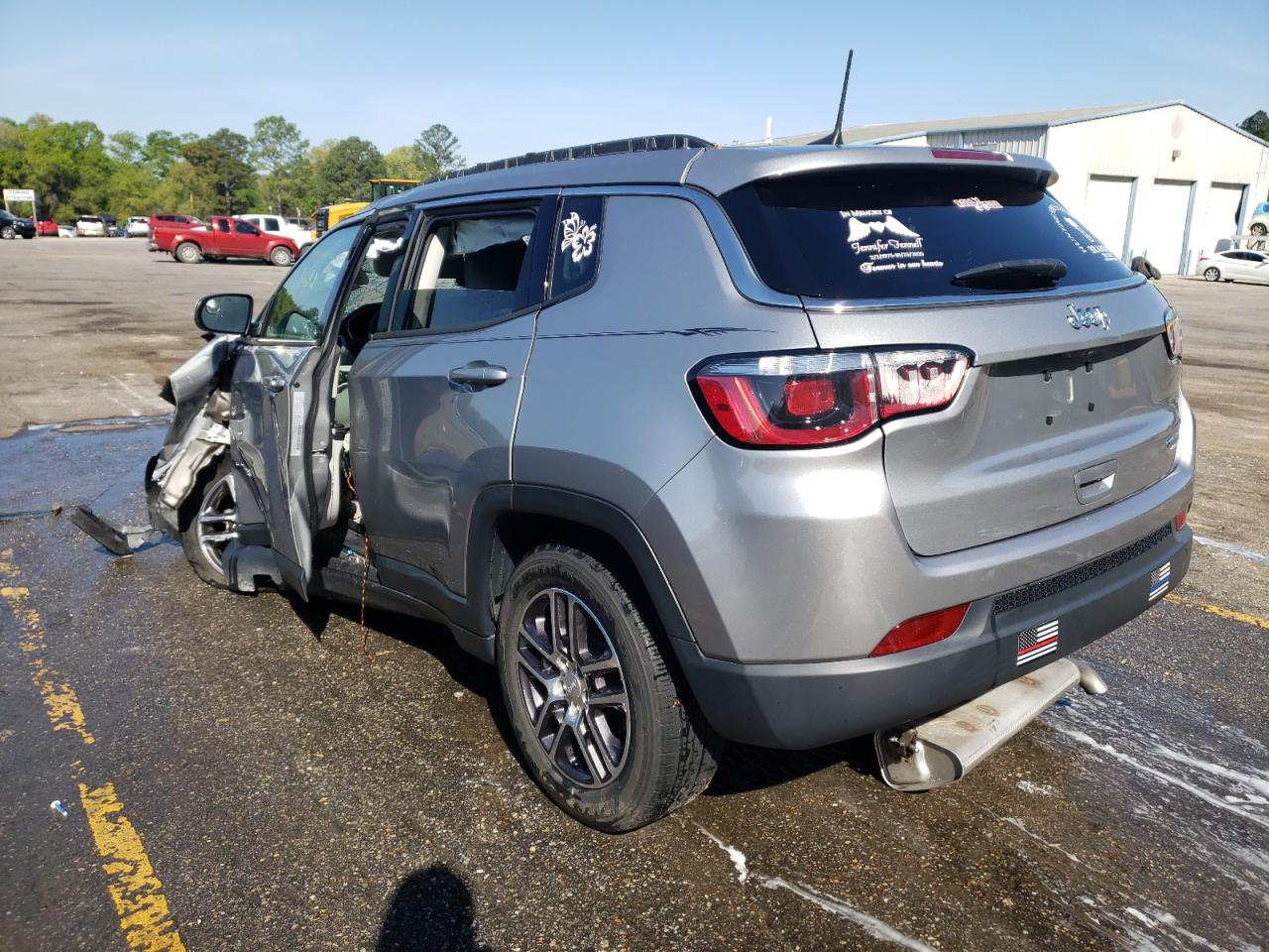 صورة رقم 3 من المزاد - 2018 JEEP COMPASS LA مع VIN 3C4NJCBB9JT204920