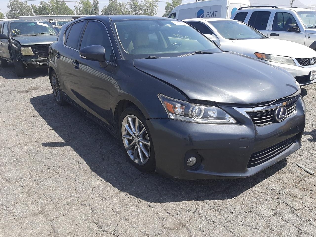 LEXUS CT 200 2011 with VIN JTHKD5BH5B2026354 - Photo from auction