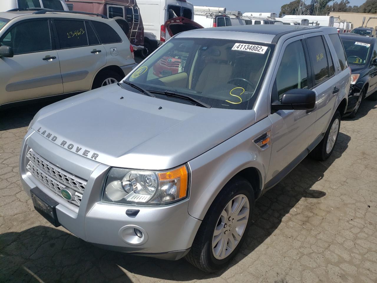 Photo 2 from auction – 2008 LAND ROVER LR2 SE with VIN SALFP24N78H043232
