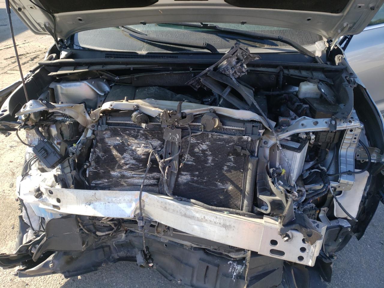 Фото 7 с аукциона – 2018 TOYOTA HIGHLANDER с VIN 5TDYZRFH9JS240589