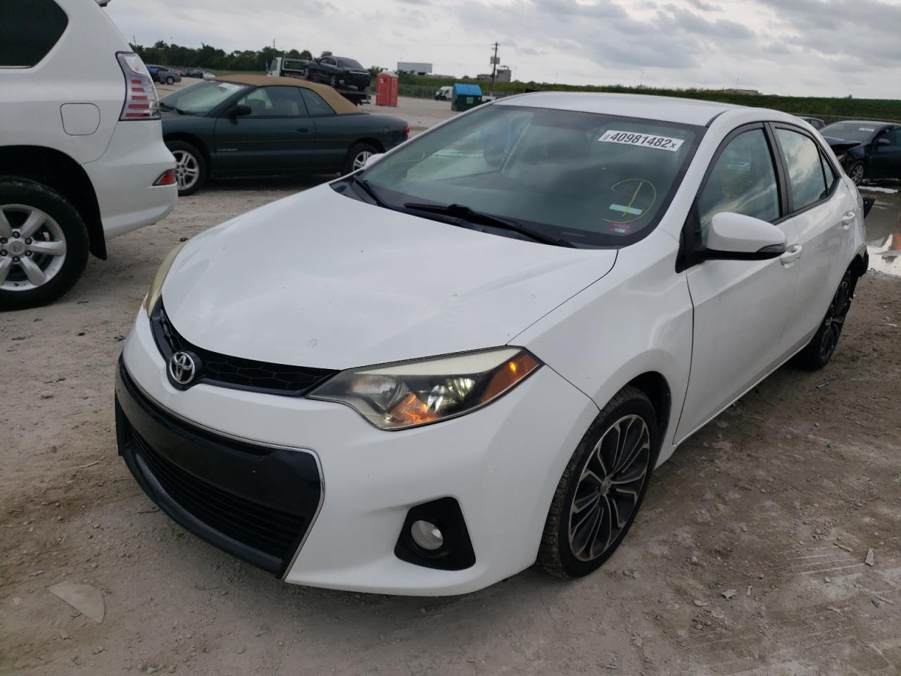Photo 2 from auction – 2014 TOYOTA COROLLA L with VIN 2T1BURHEXEC024417