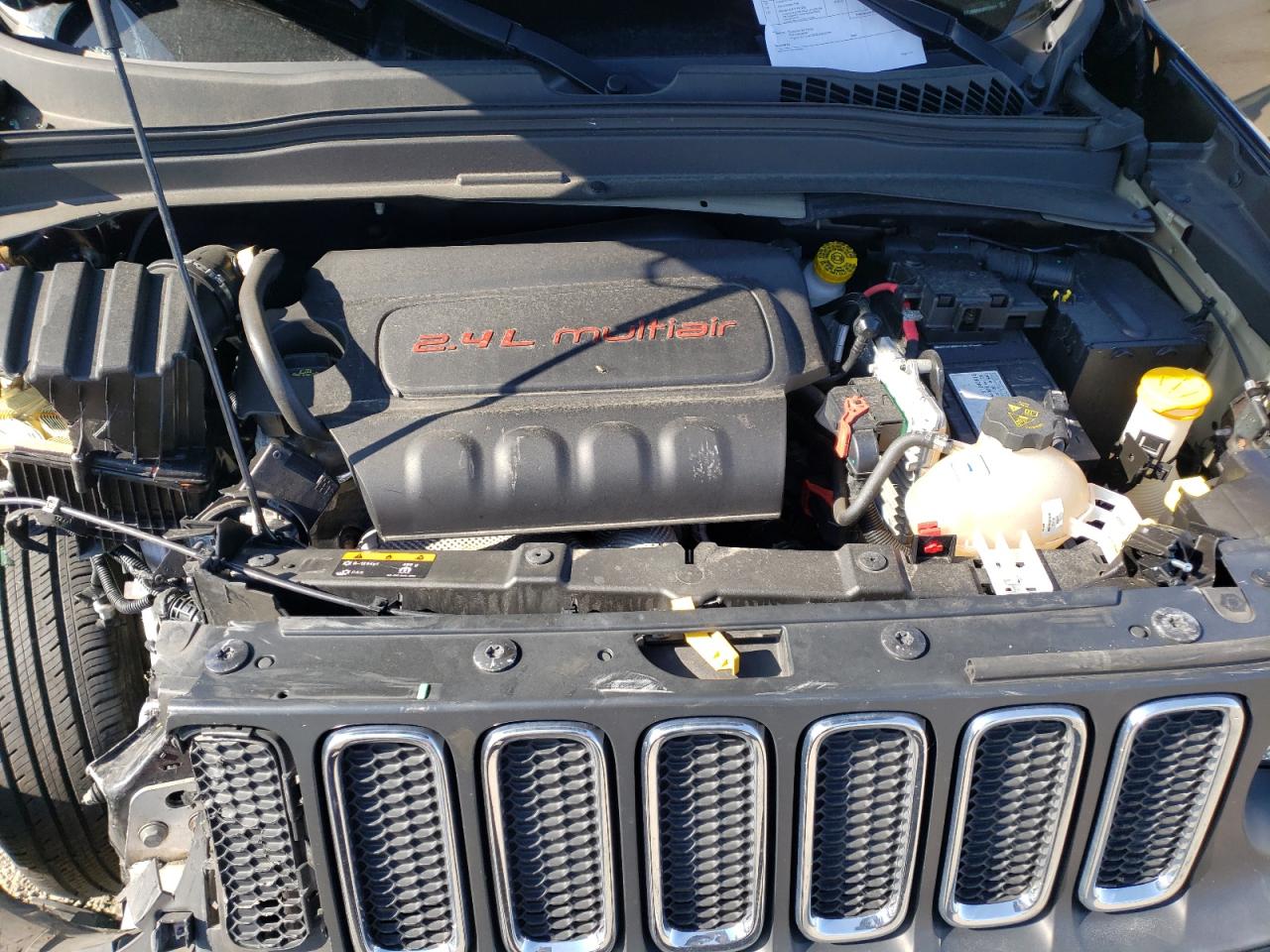 Photo 7 from auction – 2017 JEEP RENEGADE L with VIN ZACCJBBBXHPF97877