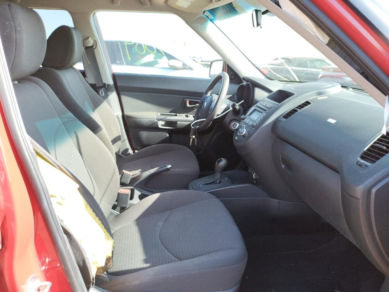 Photo 5 from auction – 2013 KIA SOUL with VIN KNDJT2A59D7563711