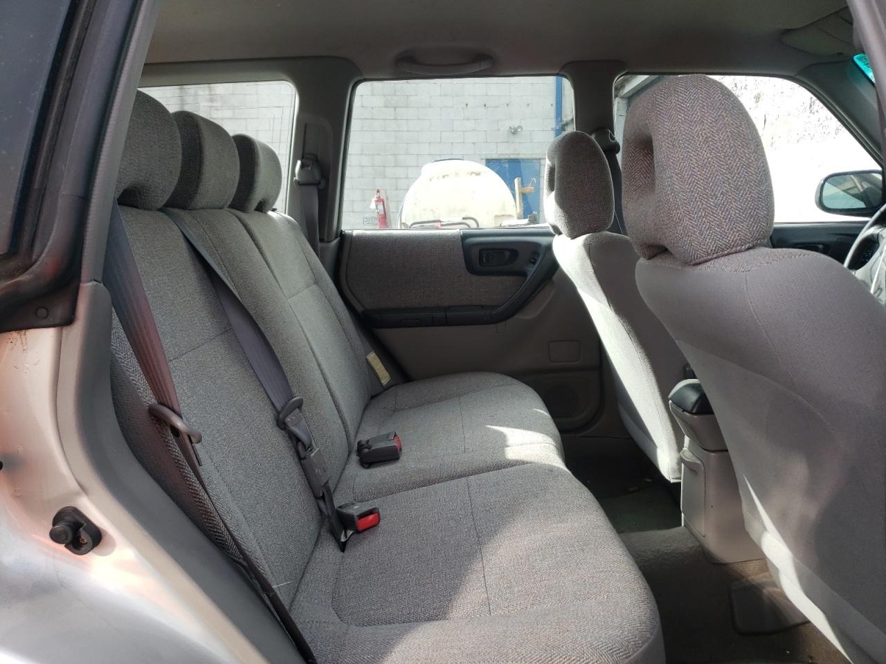 Photo 6 from auction – 2001 SUBARU FORESTER L with VIN JF1SF63581G752660