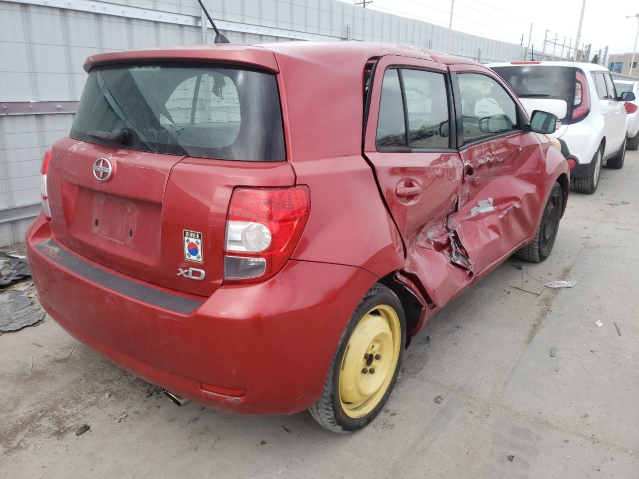 Photo 4 from auction – 2008 TOYOTA SCION XD with VIN JTKKU104X8J023161
