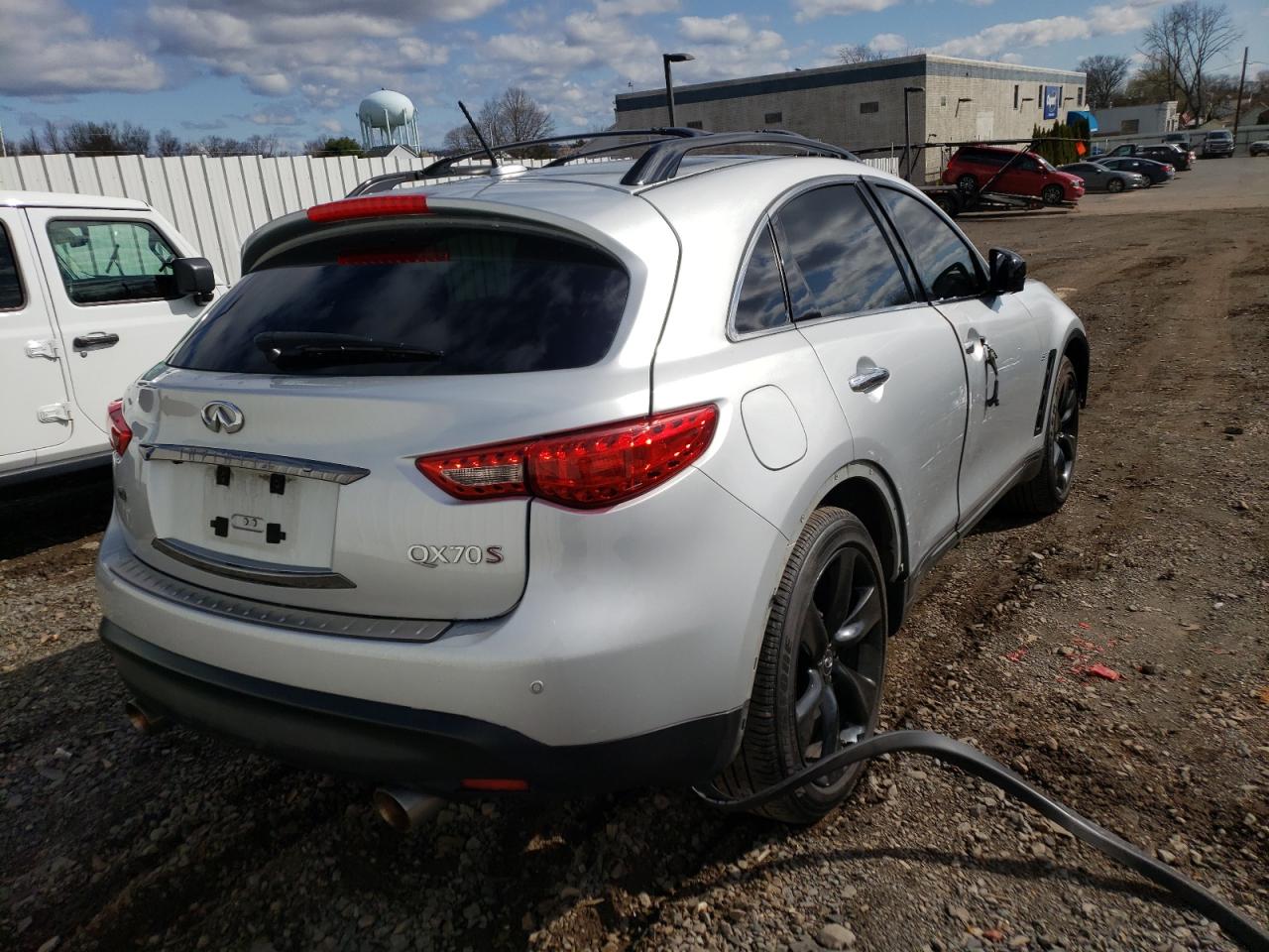 Photo 4 from auction – 2017 INFINITI QX70 with VIN JN8CS1MW0HM413766