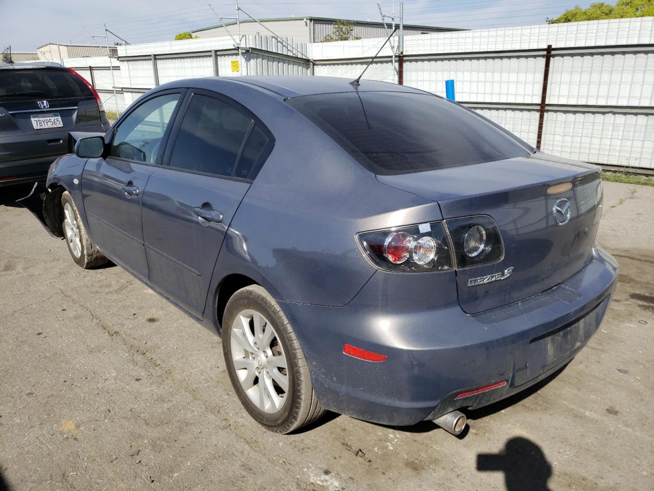 Photo 3 from auction – 2007 MAZDA 3 I with VIN JM1BK32G871746375