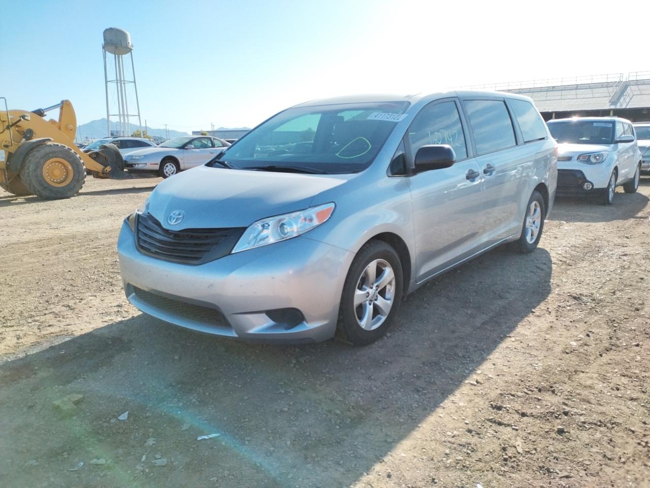Photo 2 from auction – 2016 TOYOTA SIENNA with VIN 5TDZK3DC1GS736346