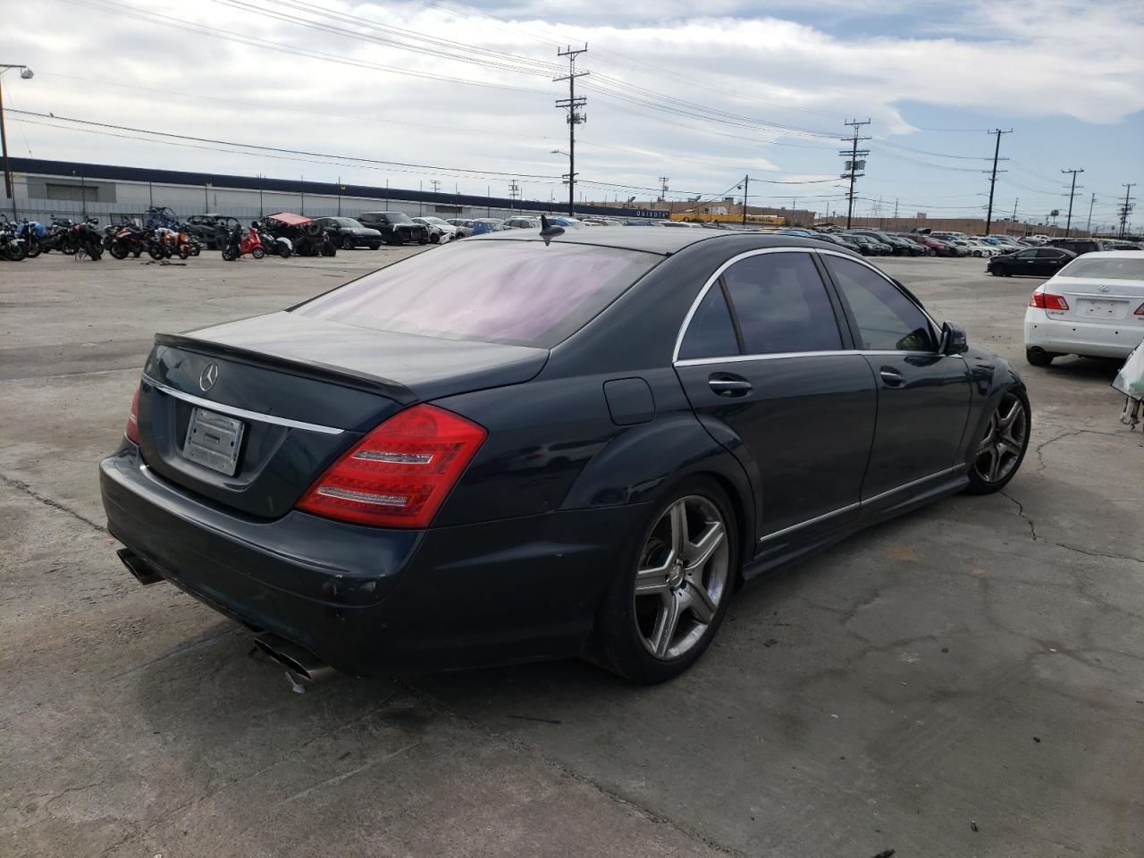 Photo 4 from auction – 2007 MERCEDES-BENZ S 550 with VIN WDDNG71X77A112293